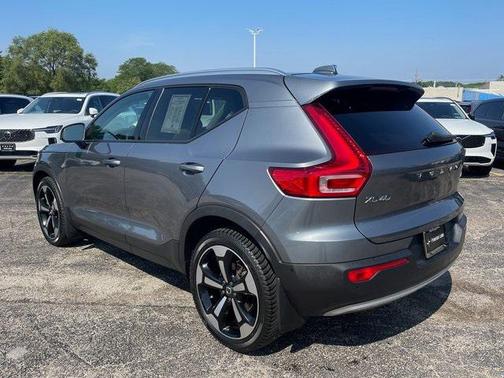 2019 Volvo XC40 T5 Momentum