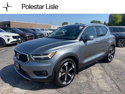 2019 Volvo XC40 T5 Momentum