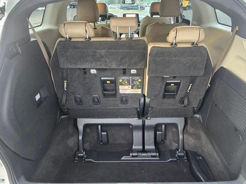 2021 Toyota Sienna XLE 7 Passenger