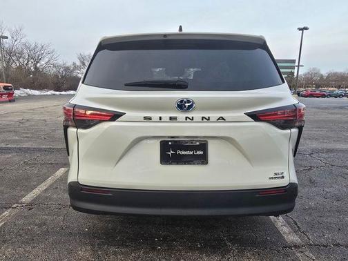 2021 Toyota Sienna XLE 7 Passenger