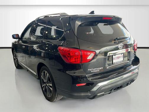 Magnetic Black Pearl 2020 Nissan Pathfinder Platinum 2WD