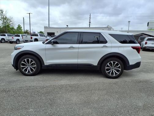 2022 Ford Explorer ST