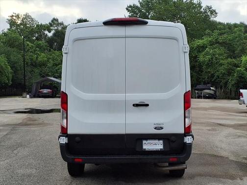 2022 Ford Transit-250 Base