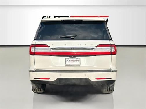 2018 Lincoln Navigator L Select