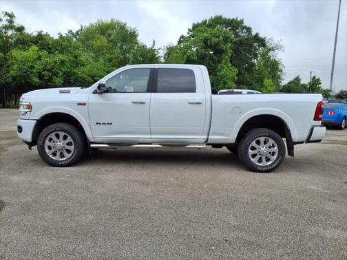 2022 RAM 2500 Laramie Crew Cab 4x4 6'4' Box