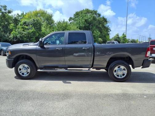 2024 RAM 2500 Tradesman Crew Cab 4x4 6'4' Box