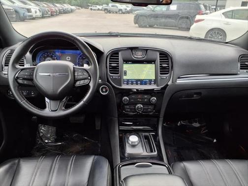 2022 Chrysler 300 S