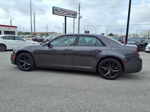 2022 Chrysler 300 S