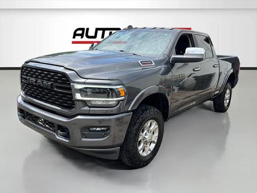 2022 RAM 2500 Laramie Crew Cab 4x4 6'4' Box