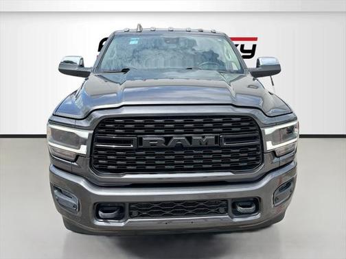 2022 RAM 2500 Laramie Crew Cab 4x4 6'4' Box