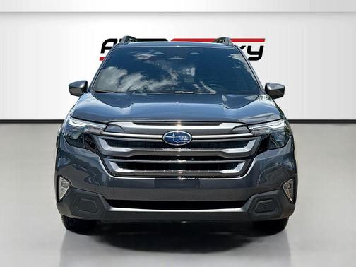 Magnetite Gray Metallic 2025 Subaru Forester Premium