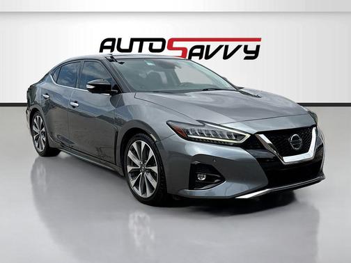 Gun Metallic 2022 Nissan Maxima 3.5 Platinum