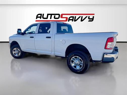 2024 RAM 2500 Tradesman Crew Cab 4x4 6'4' Box