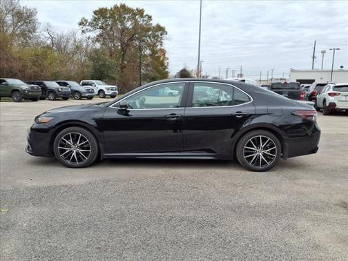 2024 Toyota Camry Hybrid SE