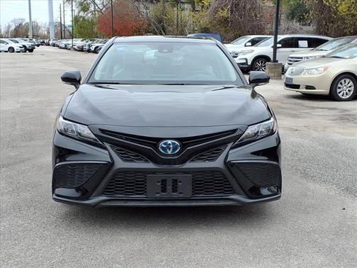 2024 Toyota Camry Hybrid SE