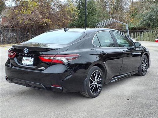 2024 Toyota Camry Hybrid SE