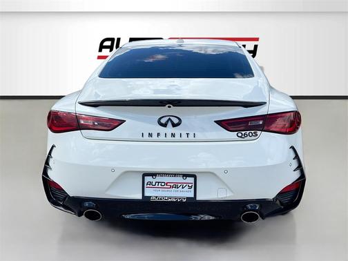 2022 INFINITI Q60 LUXE