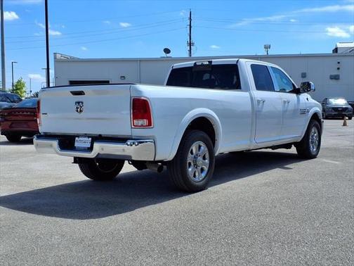 2018 RAM 2500 Laramie Crew Cab 4x2 8' Box