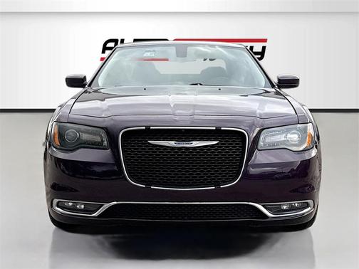 2021 Chrysler 300 Touring