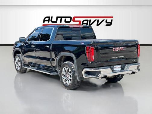 Onyx Black 2023 GMC Sierra 1500 SLT