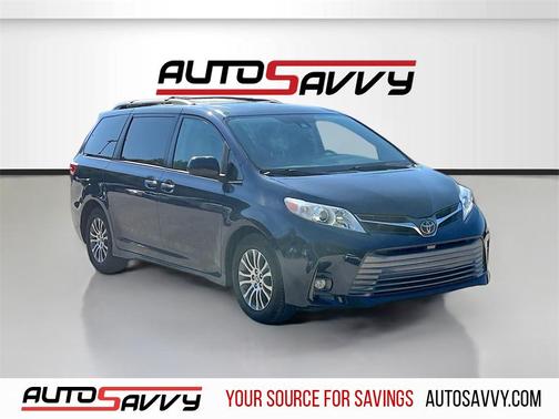2020 Toyota Sienna XLE