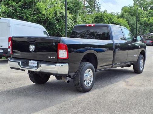 2021 RAM 2500 Big Horn Crew Cab 4x4 8' Box