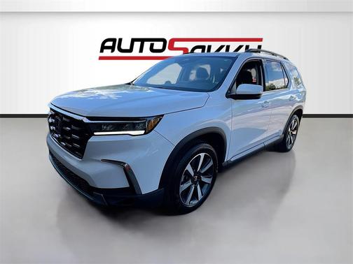 2023 Honda Pilot Touring 8-Passenger
