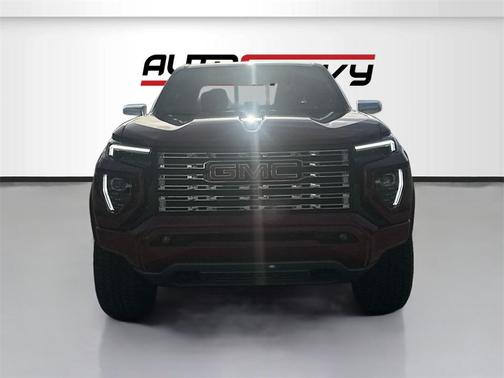 2023 GMC Canyon Denali