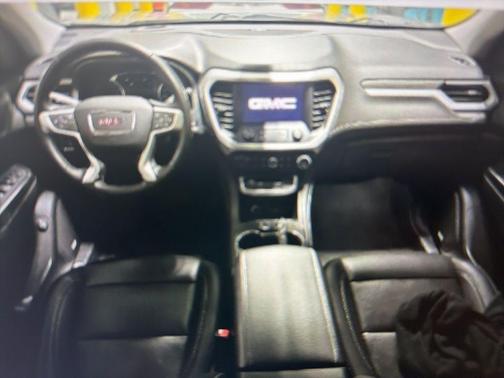 2023 GMC Acadia AWD SLT