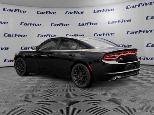 2016 Dodge Charger SE