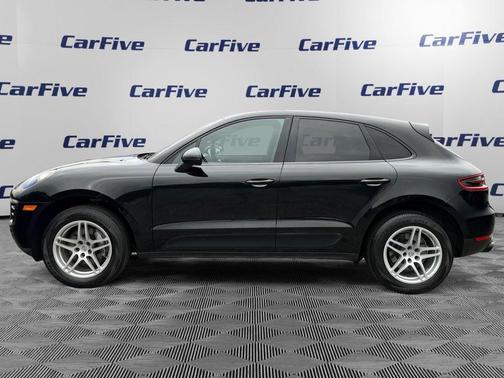 Black 2017 Porsche Macan Macan