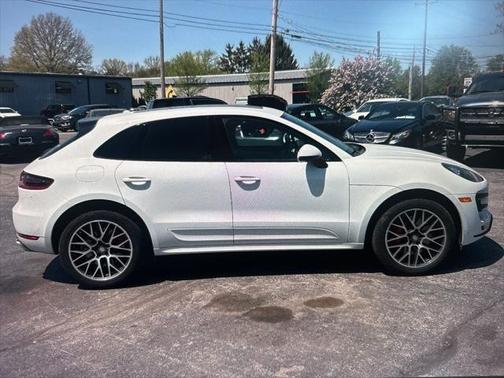2017 Porsche Macan Turbo