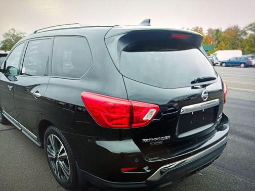 2020 Nissan Pathfinder Platinum 4WD