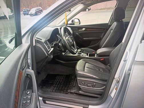 2020 Audi Q5 45 Premium Plus