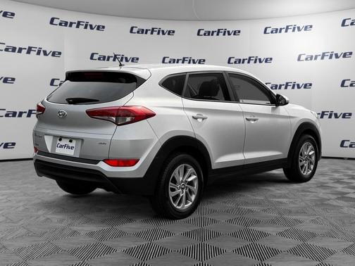 Molten Silver 2018 Hyundai TUCSON SE