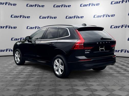 2022 Volvo XC60 B5 Momentum