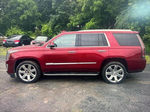 2017 Cadillac Escalade Luxury