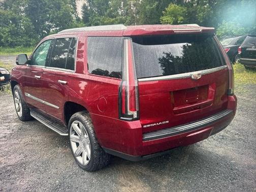 2017 Cadillac Escalade Luxury
