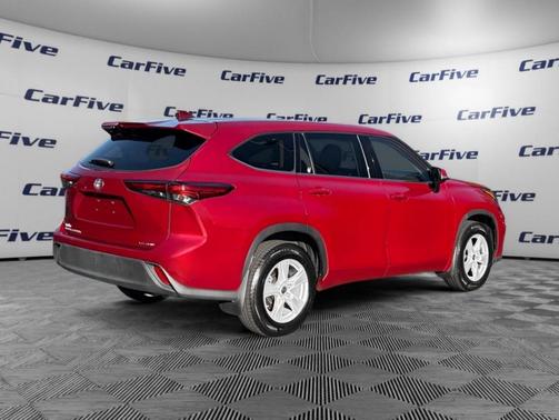 2021 Toyota Highlander LE