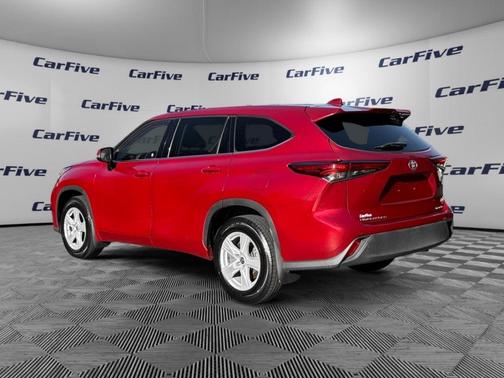 2021 Toyota Highlander LE
