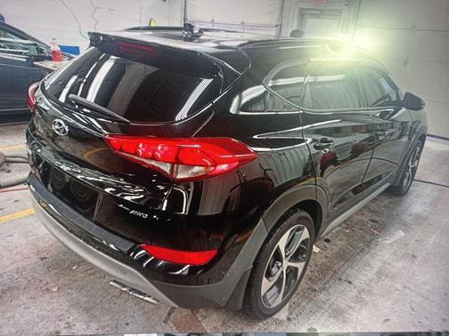Black Noir Pearl 2018 Hyundai TUCSON Value
