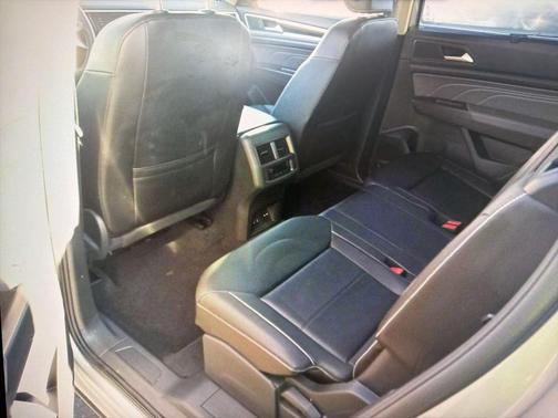 2023 Volkswagen Atlas 3.6L SE w/Technology