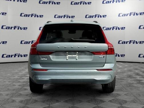 2022 Volvo XC60 B5 Momentum