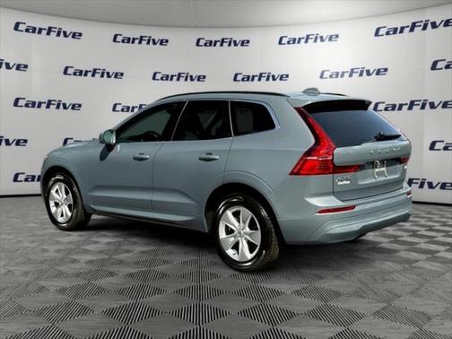 2022 Volvo XC60 B5 Momentum