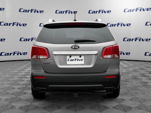Titanium Silver 2011 Kia Sorento EX