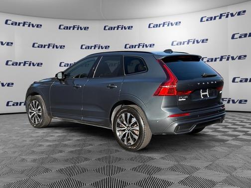 Denim Blue Metallic 2023 Volvo XC60 B5 Plus Dark Theme
