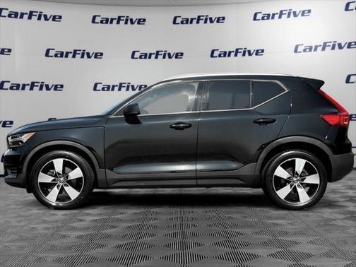 2019 Volvo XC40 T5 Momentum