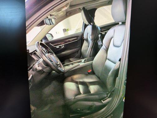 2017 Volvo S90 T5 Momentum