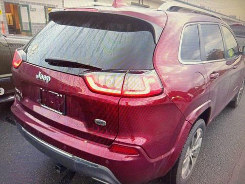 2019 Jeep Cherokee Overland