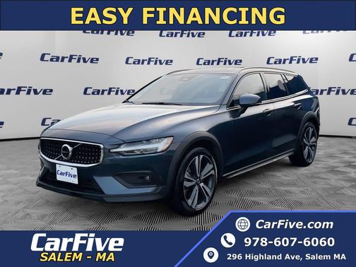 2025 Volvo V60 Cross Country Plus, B5 AWD Gas (mild hybrid)